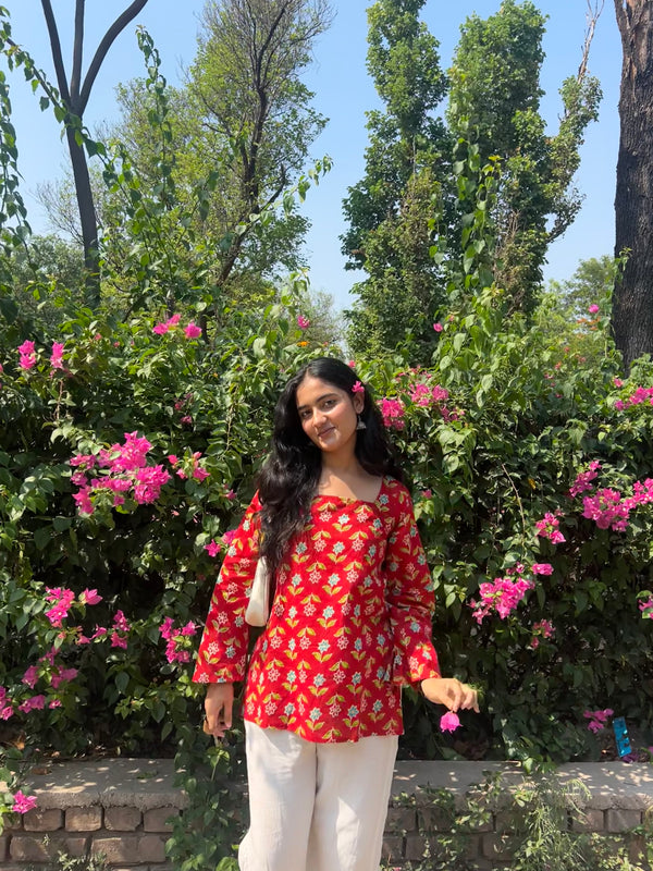 Women Red Floral Printed Cotton Square Neck Top