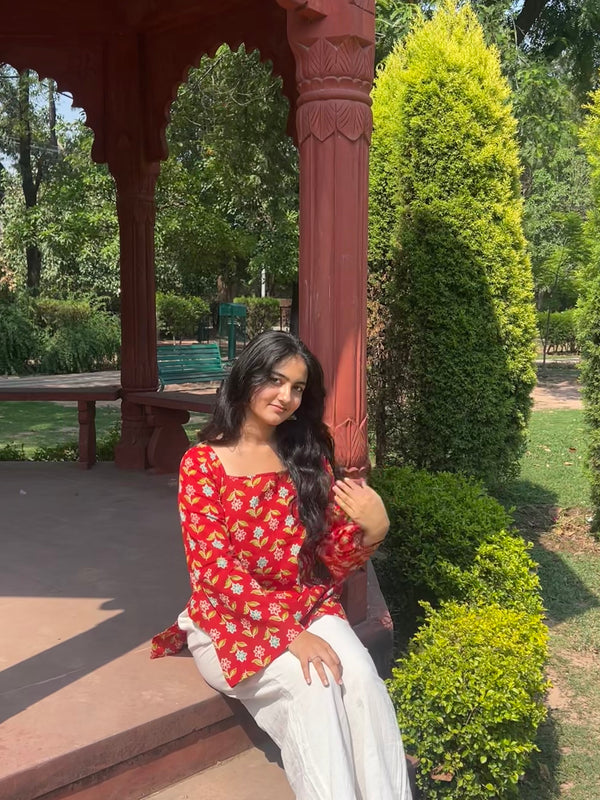 Women Red Floral Printed Cotton Square Neck Top