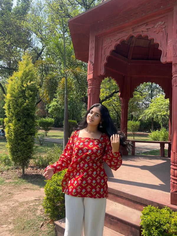 Women Red Floral Printed Cotton Square Neck Top