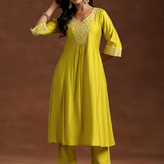  Kurta Set – Elegant Festive Wear