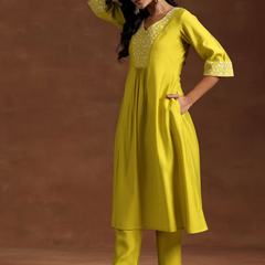  Rayon Kurta Set – Elegant Festive Wear
