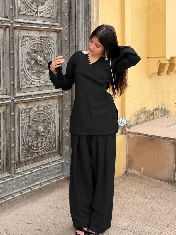 Black Solid Farsi Kurta Set with Wide-Leg Pants