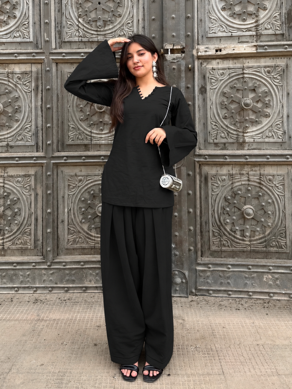 Black Solid Farsi Kurta Set with Wide-Leg Pants