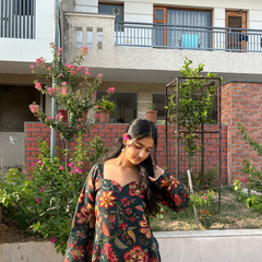 Women's Black Floral Printed Sweetheart Neck Cotton Top